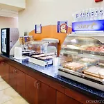 Holiday Inn Express Arrowood By Ihg 