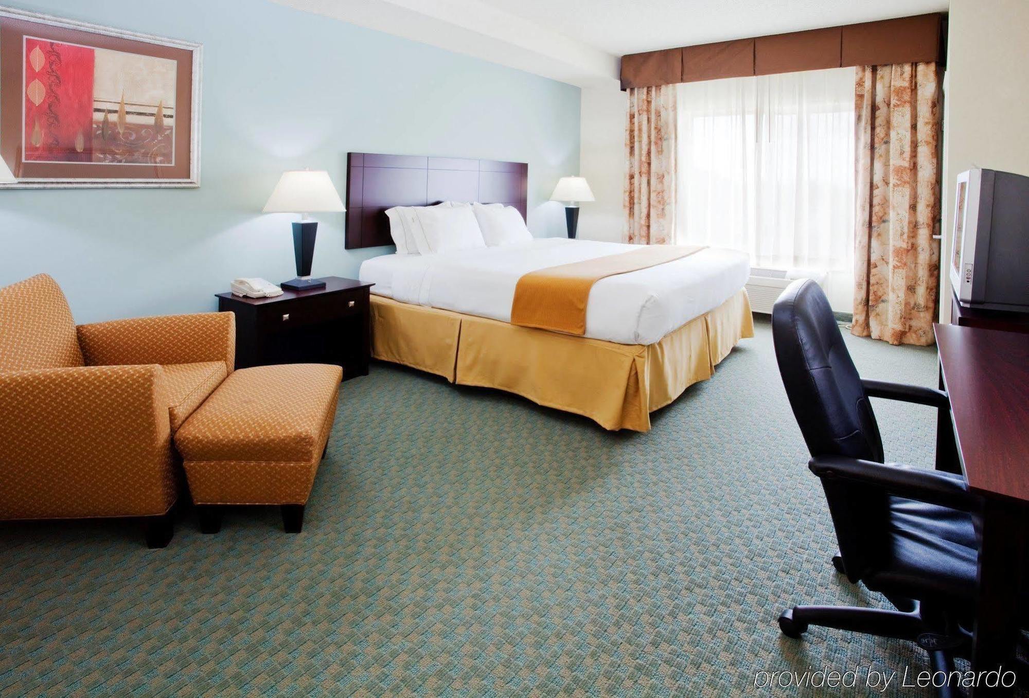 Express Arrowood By Ihg Hotel Charlotte